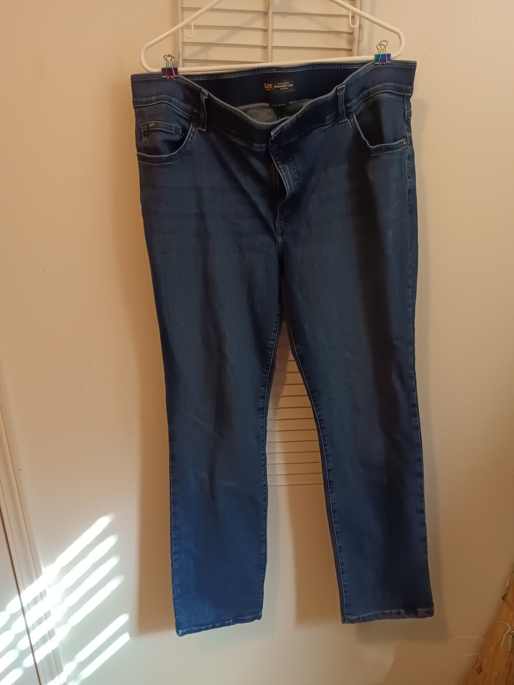 Lee Women’s Dark Blue Straight Leg Midrise Jeans With Flex Motion